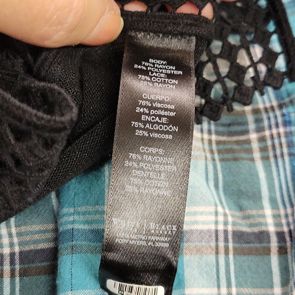 White House Black Market XS Black Top - Picture 7 of 8